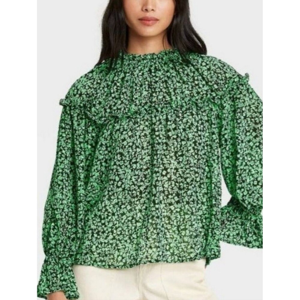 Women's Size M Green Floral Smocked-Yoke Blouse bloggers favorite